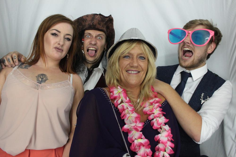 Laura & Oliver | View more photos from the event at gallery.myphotoboothexperience.co.uk/u/MyPhotoBoothExperienceLtd/Laura-Oliver